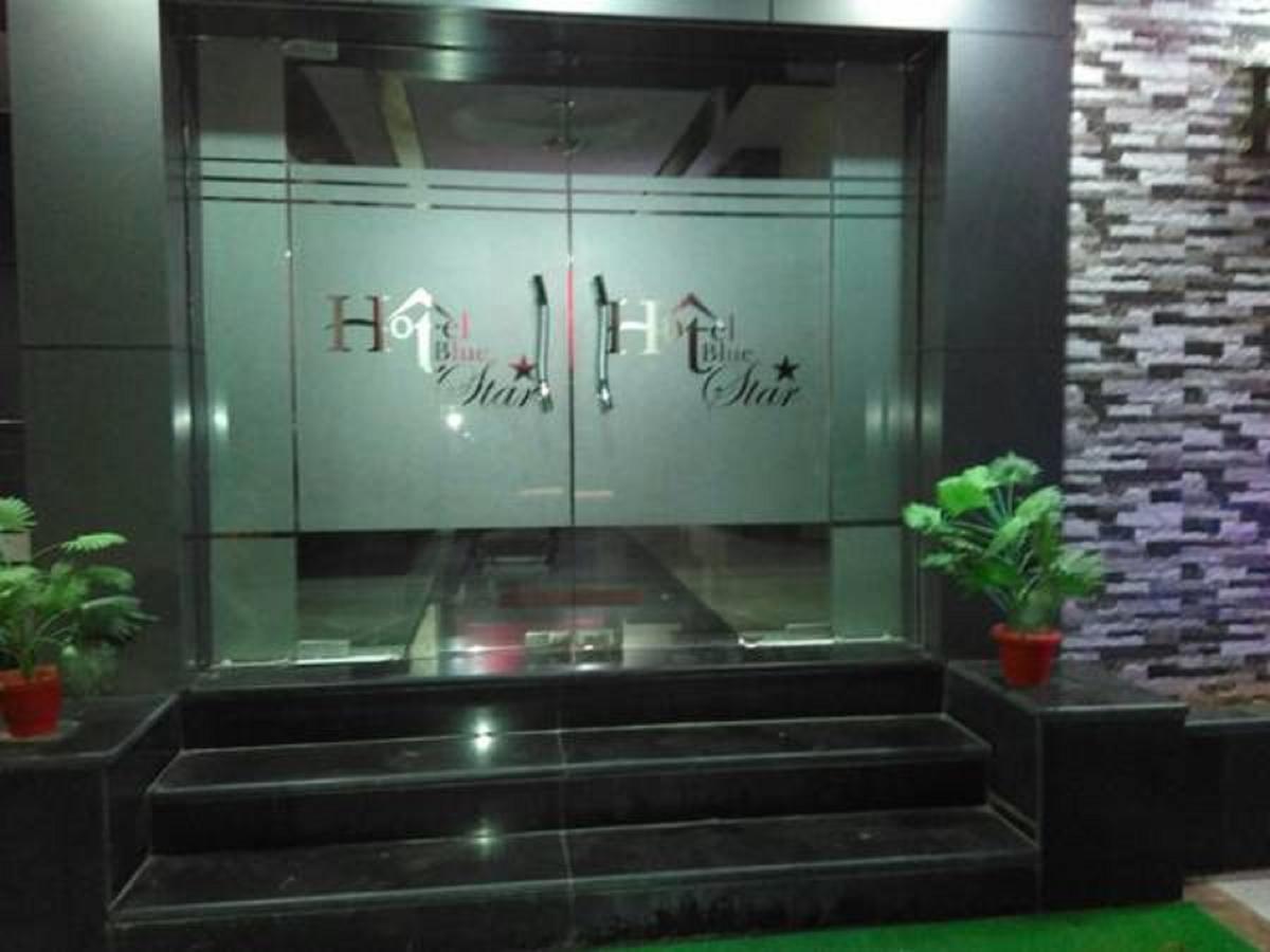 Hotel Blue Star Datia Esterno foto